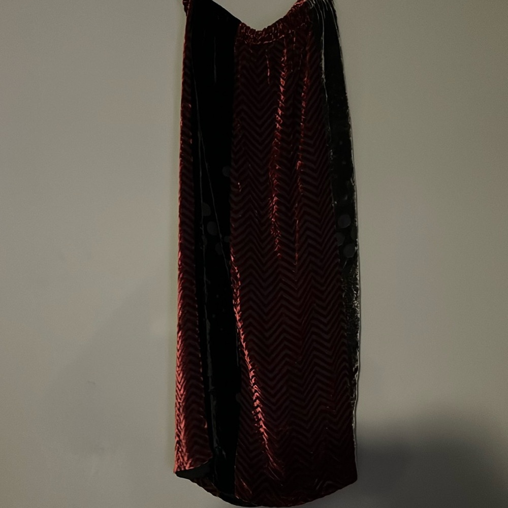 Velvet midi skirt